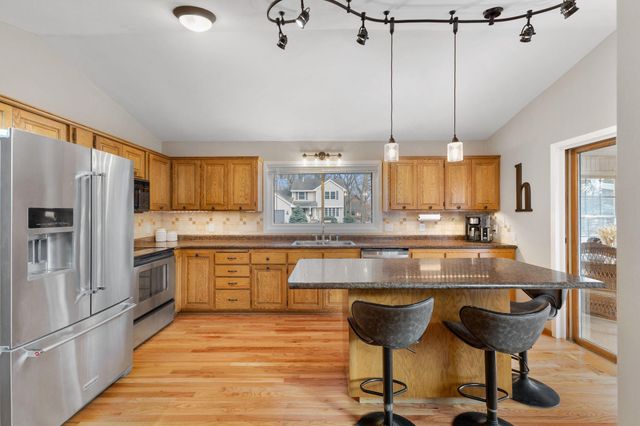 1308 Rushmore Drive, Burnsville, MN 55306