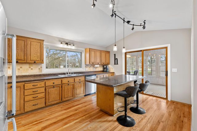 1308 Rushmore Drive, Burnsville, MN 55306