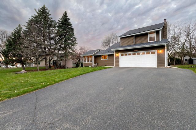 1308 Rushmore Drive, Burnsville, MN 55306