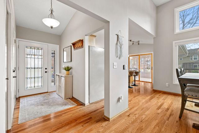 1308 Rushmore Drive, Burnsville, MN 55306