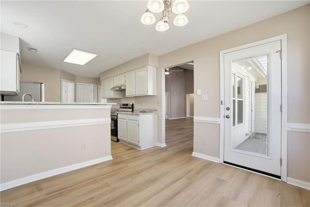 1844 Chestwood DR, Virginia Beach, VA 23453