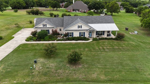131 Whispering Winds Drive, Gunter, TX 75058
