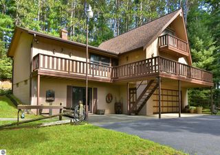 3233 Sunset Lane, Traverse City, MI 49684