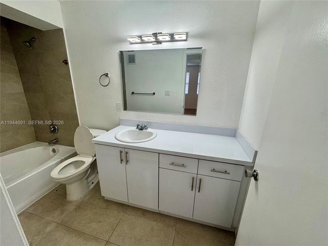 10441 SW 156th Ct 424, Miami, FL 33196