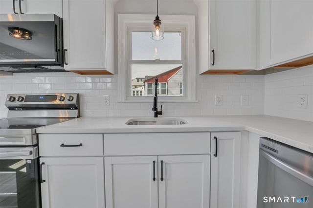 19 Songonosk Street, Windsor, CT 06095