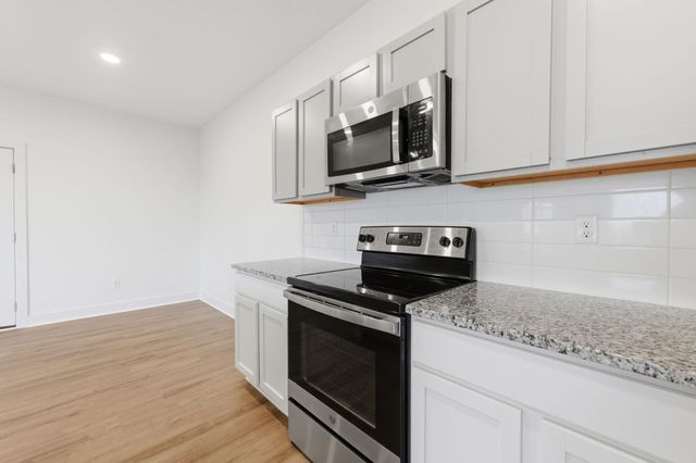 5794 E Bristol, Wichita, KS 67220