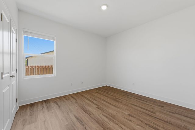 5794 E Bristol, Wichita, KS 67220