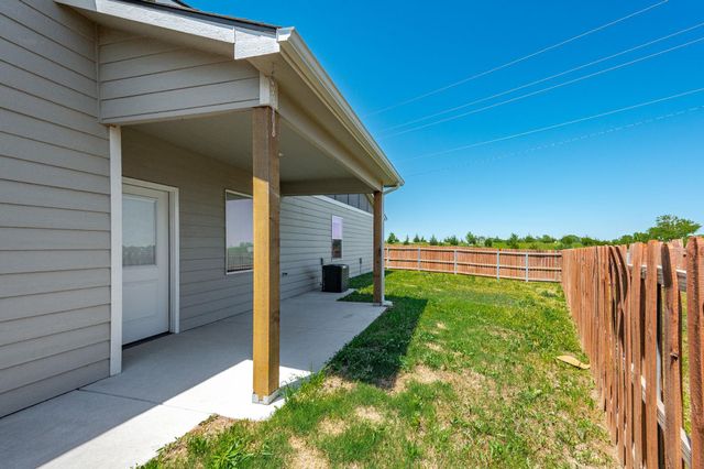 5794 E Bristol, Wichita, KS 67220