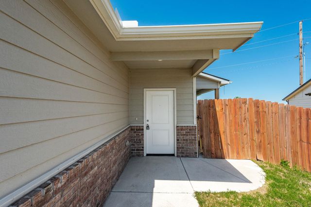 5794 E Bristol, Wichita, KS 67220
