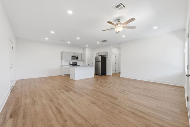 5794 E Bristol, Wichita, KS 67220