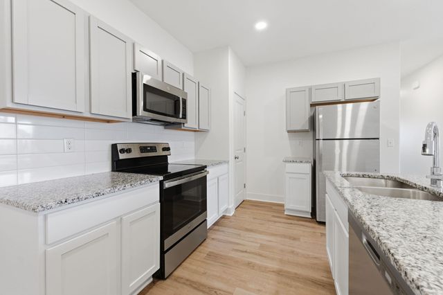 5794 E Bristol, Wichita, KS 67220