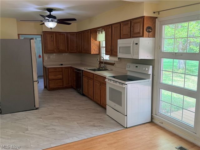 11941 Hawthorne Drive, Northfield, OH 44067