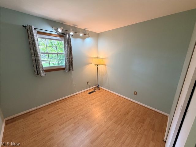 11941 Hawthorne Drive, Northfield, OH 44067