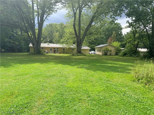 11941 Hawthorne Drive, Northfield, OH 44067