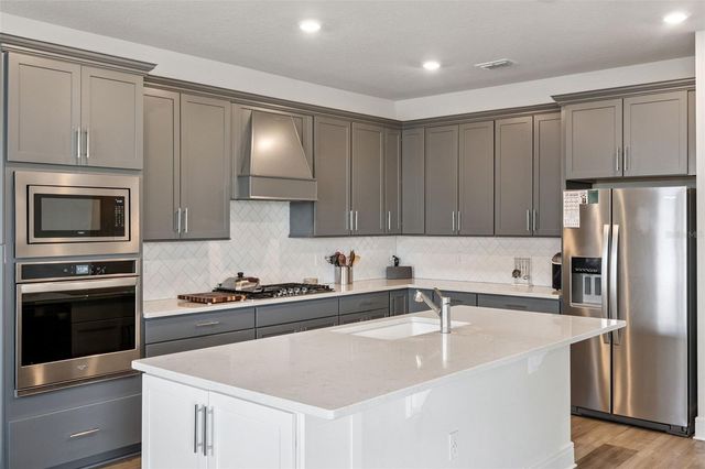 4008 MEANDERING BAY DRIVE, Apopka, FL 32712