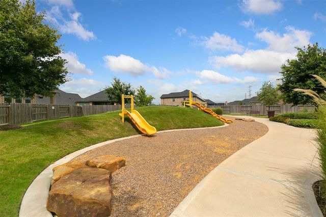 7831 Lago River Lane, Richmond, TX 77407