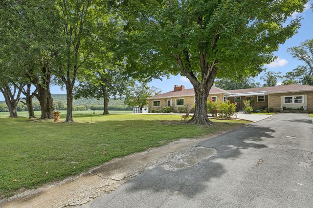 5362 Hillsboro Viola Rd, Manchester, TN 37355