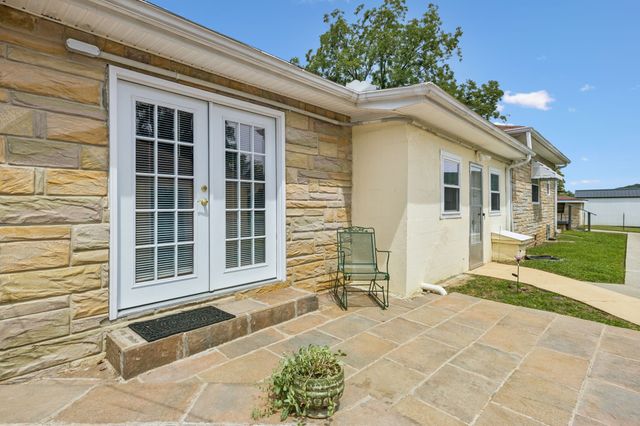 5362 Hillsboro Viola Rd, Manchester, TN 37355