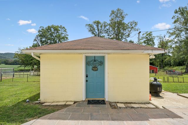 5362 Hillsboro Viola Rd, Manchester, TN 37355