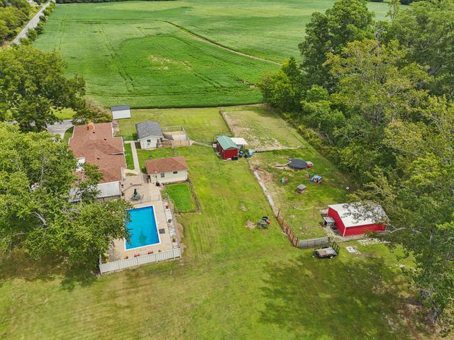 5362 Hillsboro Viola Rd, Manchester, TN 37355