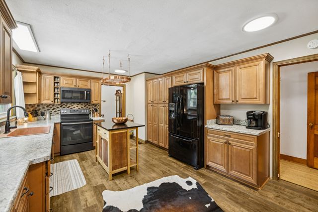 5362 Hillsboro Viola Rd, Manchester, TN 37355