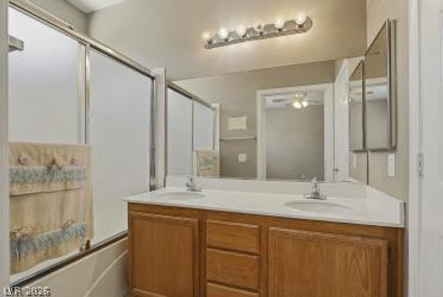 8472 Indigo Harbor Avenue, Las Vegas, NV 89117
