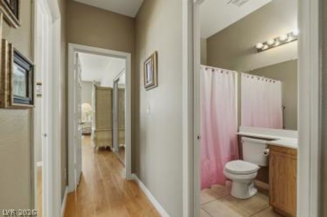 8472 Indigo Harbor Avenue, Las Vegas, NV 89117
