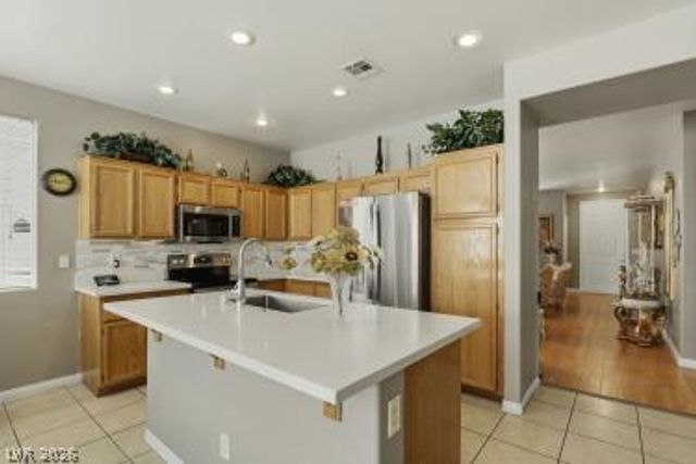 8472 Indigo Harbor Avenue, Las Vegas, NV 89117