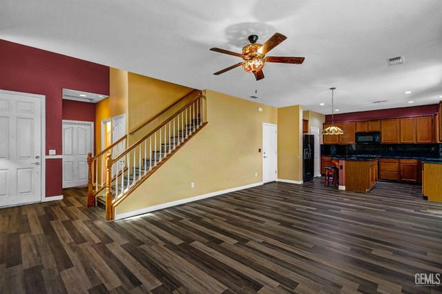 1808 Delacorte Dr, Bakersfield, CA 93311