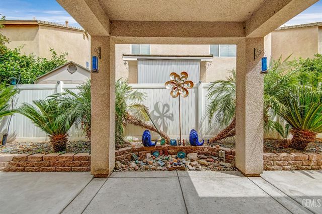 1808 Delacorte Dr, Bakersfield, CA 93311