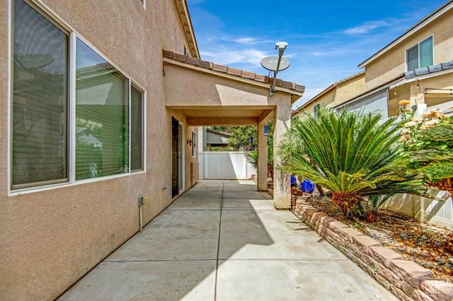 1808 Delacorte Dr, Bakersfield, CA 93311