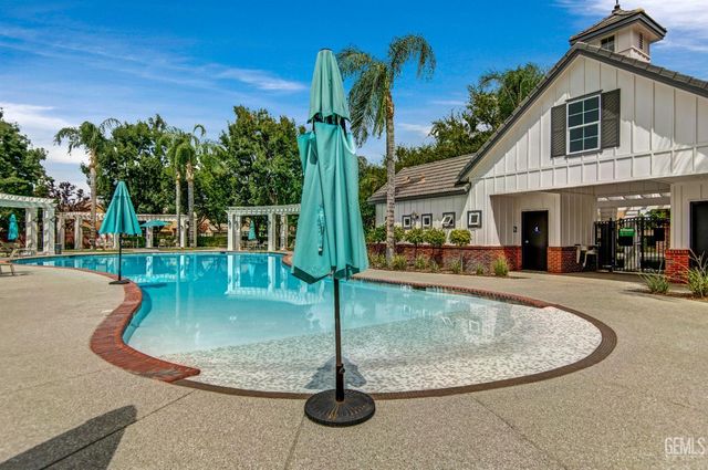 1808 Delacorte Dr, Bakersfield, CA 93311