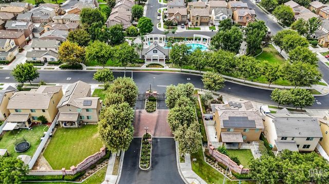 1808 Delacorte Dr, Bakersfield, CA 93311