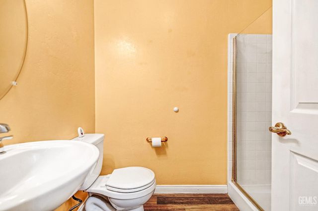 1808 Delacorte Dr, Bakersfield, CA 93311