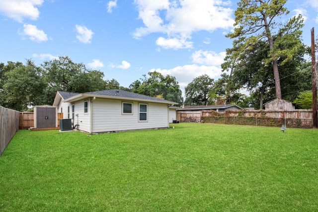 4106 Gardendale Drive, Houston, TX 77092
