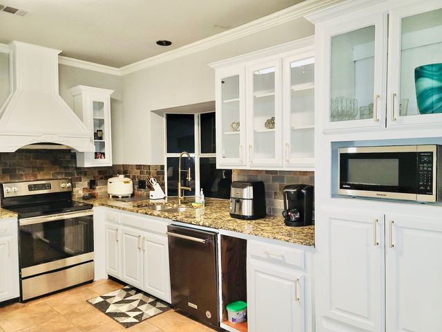 511 Lakeside Drive, Rockwall, TX 75032