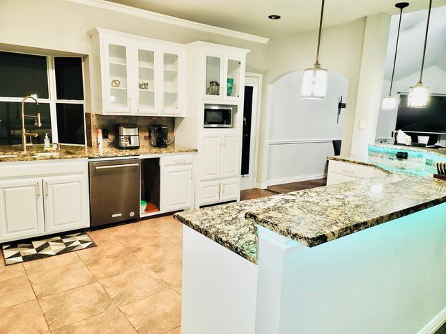 511 Lakeside Drive, Rockwall, TX 75032