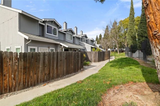 7648 Lily Mar Ln, Antelope, CA 95843