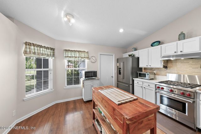 2389 GLADE SPRINGS Drive, Jacksonville, FL 32246