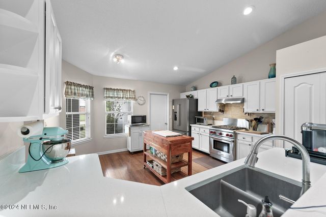 2389 GLADE SPRINGS Drive, Jacksonville, FL 32246