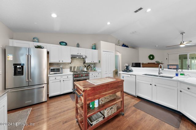 2389 GLADE SPRINGS Drive, Jacksonville, FL 32246