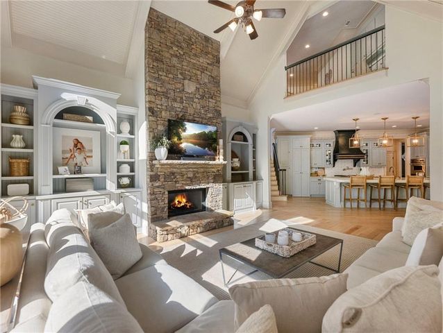 5453 Brendlynn Drive, Suwanee, GA 30024