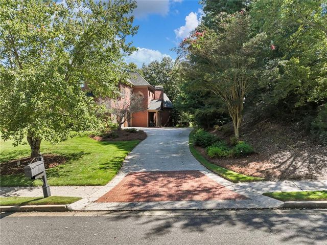 5453 Brendlynn Drive, Suwanee, GA 30024