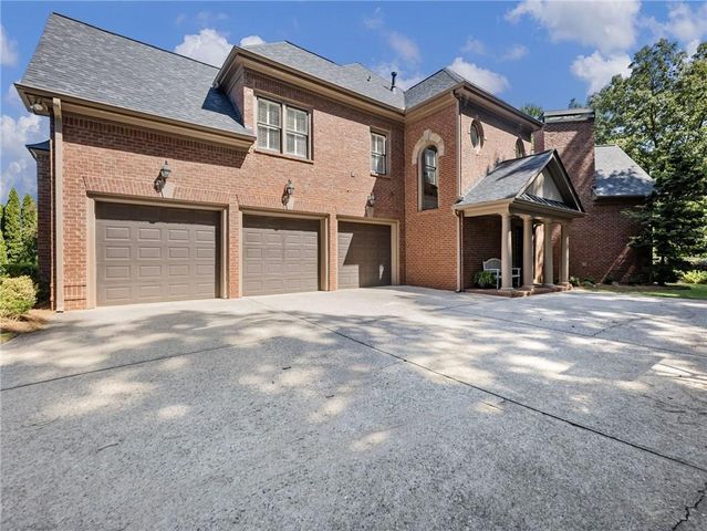 5453 Brendlynn Drive, Suwanee, GA 30024