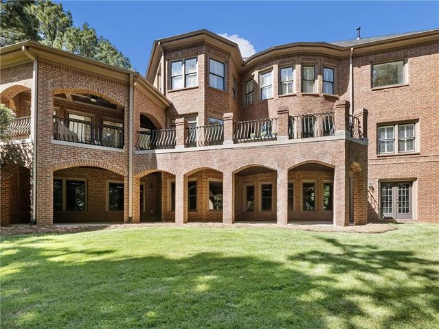5453 Brendlynn Drive, Suwanee, GA 30024