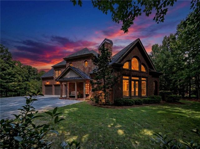 5453 Brendlynn Drive, Suwanee, GA 30024