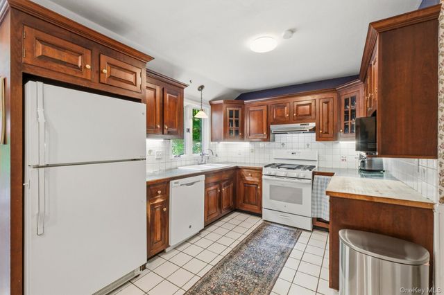 40 Harmony Road, Pawling, NY 12564