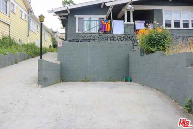 508 N Ardmore Avenue, Los Angeles, CA 90004