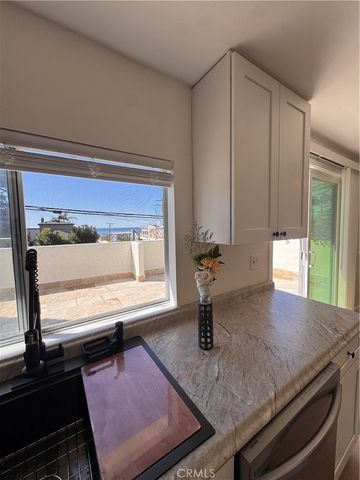 1734 Prospect Ave B, Hermosa Beach, CA 90254