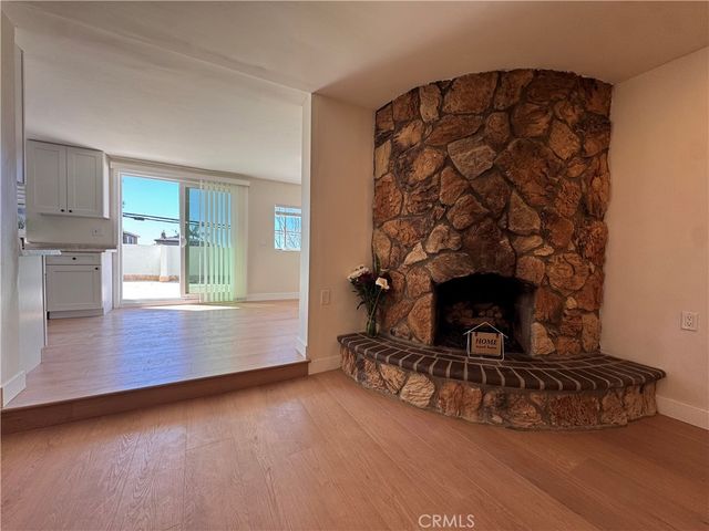 1734 Prospect Ave B, Hermosa Beach, CA 90254